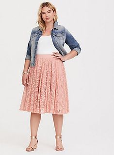 Skirt Outfit Plus Size, Outfit Plus Size, Peach Lace, Tokyo Street Fashion, Full Midi Skirt, Midi Skirt Outfit, Hipster Grunge, Lace Midi Skirt