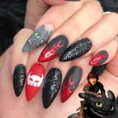 Httyd Nail Designs, Toothless Dragon Nails, Httyd Nail Art, How To Train Your Dragon Makeup, How To Train Your Dragon Nail Art, Httyd Nails, How To Train Your Dragon Nails, Toothless Nails, Movie Nails