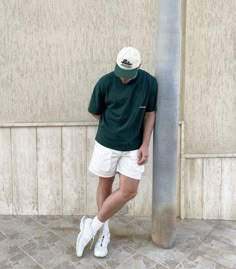 Outfit Cowok, Outfit Cowo, White Shorts Outfit, Boyfriend Outfit, Mens Shorts Outfits, Mens Summer Outfits, Mens Casual Outfits Summer, Summer Shorts Outfits, Short Men Fashion