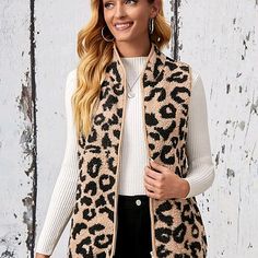 For Boutique Leopard Vest, Classy Fall Outfits, Lightweight Vest, Carhartt Womens, Women Outerwear, Women Jackets, Leopard Pattern, Trendy Fashion Women, Fall Winter Outfits