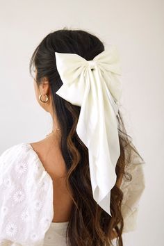 Big hair bow with barrette clip Big Hair Bows, 2024 Prom, Braut Make-up, Half Up Half Down Hair, Wedding Hair And Makeup, Barrette Clip