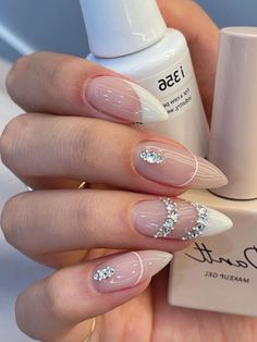 beige and white tips with rhinestones Beige Nails Design, Beige Nails, Nails Design With Rhinestones, White Nail, Gem Nails, Diamond Nails, Oval Nails, Bridal Nails