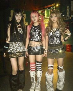 Cosplay Guy, Cheap Cosplay, Trashy Outfits, Estilo Harajuku, Scene Outfits, The Sky Is The Limit, Gyaru Fashion, Sky Is The Limit, 2000s Fashion Outfits