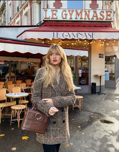 Constance Arnoult, Street Style Outfits Casual, Style Parisienne, Parisienne Chic, French Girl Style, Women's Outfits By Occasions, Cute Winter Outfits, Current Fashion Trends, Parisian Chic