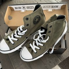 Nib Converse Chuck Taylor All Star Hi-Field Surplus High Top Shoes. Junior Size 5, Women's Size 7.5 (Eu 37.5) Converse Chuck Taylor All Star, High Top Shoes, Womens Converse, Chuck Taylor All Star, Converse Chuck, Converse Shoes, Top Shoes, Chuck Taylor, Chuck Taylors