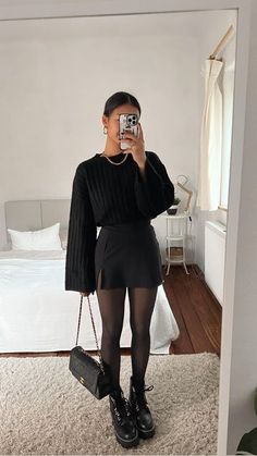 Jesieniara Outfit, Autumn Inspo Outfit, Casual Autumn Outfits 2023, Ideas Outfit Invierno, Winter Outfit Inspirations, Classy Autumn Outfits, School Outfits Winter Cold, That Girl Aesthetic Outfits