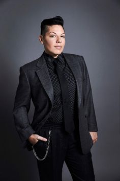 Mama Morton, Androgynous Fashion Women, Butch Fashion, Callie Torres, Sara Ramirez, Androgynous Outfits, Lesbian Outfits, Women In Suits, Lesbian Fashion