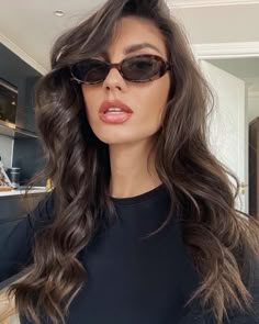 Square Frame Sunglasses Women, Sunglasses Wide Face, High Fashion Sunglasses, Sun Glasses Women 2023, Trendy Sunglasses 2023, Popular Sunglasses 2023, Rectangular Sunglasses Outfit, Women’s Sunglasses, Retro Sunglasses Aesthetic