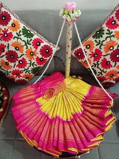 Plate Decoration, Idea Wedding, Lehenga Designs Simple, Packing Clothes, Wedding Gift Wrapping, Wedding Crafts Diy, Wedding Clothes, Gift Packing