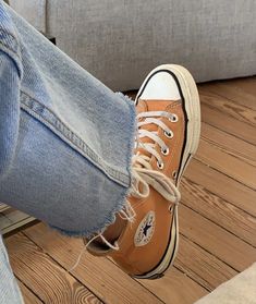 Orange Converse Aesthetic, Orange Converse, Converse Aesthetic, Outfits With Converse, Converse Chuck 70