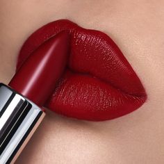 Berry Red Lipstick, Makeup Bibir, Maquillage Kylie Jenner, Red Lipstick Shades, Matte Lipstick Colors, 90s Makeup, Smink Inspiration, Moisturizing Lipstick, Beautiful Lips