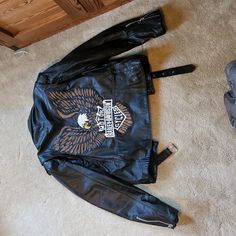 Beautiful Leather Harley Davidson Jacket With Eagle On The Back. Never Worn. Harley Davidson Style, Harley Davidson Leather Jackets, Senior Jackets, Designer Leather Jackets, Biker Gang, Cycling Outfit, Dream Clothes