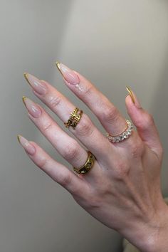 Acrylic Nails Stiletto, Golden Nails, Nagel Tips, Easy Nails, Artificial Nails, Chrome Nails, Nail Accessories, Gold Nails