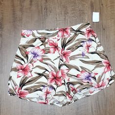 3 Inch Lined Floral Print Shorts. Back Hidden Zipper. Waist Measures 16 Inches Across. 100% Rayon Shell 100% Polyester Lining. From A Pet Free, Smoke Free Home. Print Shorts, Floral Print Shorts, Floral Shorts, Hidden Zipper, Charlotte Russe, Printed Shorts, Floral Print, Floral Prints, Womens Shorts