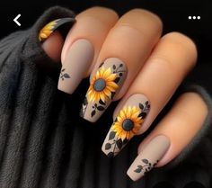 Country Acrylic Nails, Spring Nail Art Designs, Sunflower Nail Art, Western Nails, Sunflower Nails, Thanksgiving Nails, Spring Nail Art