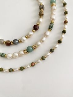 Gemstone Jewellery Design, Pearl Jewels, Pearl Accessories, Jewelry Making Necklace, Casual Jewelry, Classy Jewelry