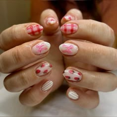 Red Fall Nails Designs, Brandy Melville Nails, Short Box Nails Designs, Cute Extra Short Nails, Shirt Nail Design Ideas, French Tips Nail Ideas, Fun Nail Inspo 2024, Nails Simple Short, Fall Pattern Nails