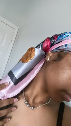 Head Wrap Aesthetic, Scarf On Head Aesthetic, Headwrap Aesthetic, Wrap Aesthetic, Pink Head Wrap, Black Head Wrap, Catfish Girl, Pretty Dark Skin, Best Friend Outfits