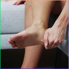 Having problems with hard skin on feet, dry feet, cracked heels and calluses? Try heel Repair - daily moisture care for very dry feet and cracked heels. With 100% Natural Tea Tree Oil to counteract bacteria in heel cracks. Dry Heels, Heel Repair, Healing Tea, Natural Tea, Rough Heels, Cracked Heels, Natural Teas, Beauty Oil, Foot Bath