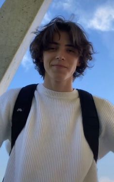 #aesthetic #aestheticboys #prettylittlething #tiktok #tiktokboys #aesthetic #grunge #grungestyle Skater Boy Hair, West Valley High School, 2 Best Friends, Boys Haircuts