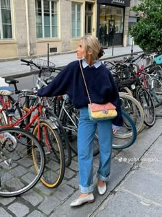 New York Cold Spring Outfits, Lisbon Style Outfits, Midwash Jeans Outfit, Oversized Courderoy Shirt Outfit, Ireland Outfits April, Winter Spa Day Outfit, Copenhagen Outfits Fall, Classy City Outfits, Effortless Fashion Style