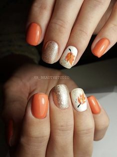 Pumpkin Short Nails, Fall Nail Art Short Nails, Fall Nails With Pumpkins, Fall Gel Nails Designs Autumn, Autumn Nails Orange, Fall Themed Nails Autumn, Novemember Nails, Fall Nails Leaves, October Nails Fall Short