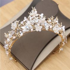 Butterfly Tiara, Tiara Floral, Tiara Flower, Wedding Jewelry Gold, Tiara Gold, Pearl Crown, Rose Gold Tiara, Flower Tiara, Pearl Tiara