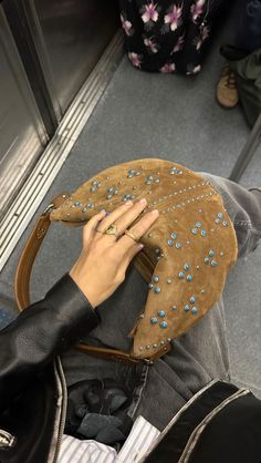 Looks Pinterest, Suede Bag, Winter Fits, Turquoise Stones, Vintage Bag, Cute Bags