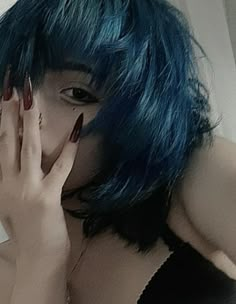 Goth Blue Hair, Blue Hair Face Claim, Dark Blue Hair Aesthetic, Blue Fluffy Hair, Blue Hair Oc, Blue Hair Icon, Emo Girl Makeup, Blue Hair Girl, Blue Hair Aesthetic