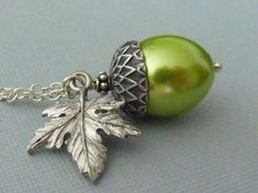 Acorn Diy, Beaded Items, Leaf Necklace, Bijoux Diy, Jewelry Diy, Pretty Jewellery, Jewelry Projects