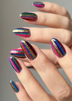 Disco Acrylic Nails, Winter Glitter Gel Nails, Happy New Year Nails Designs 2023, Nye Nails Gel, Nail New Year Design, Art Deco Nails Designs, New Year Nails Design 2024 Short, Bye Nails, New Years Nails Glitter