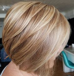 Dimensional Layers, Blonde Short Hairstyles, Over 40 Hairstyles, Hair Color Blonde Highlights, Highlights Lowlights, Caramel Blonde, Blonde Short, Short Blonde Haircuts