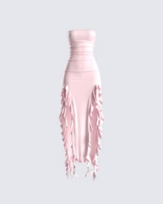 Pure beauty... that's what this dress is 😌 Constructed from jersey, this pink strapless midi is complete with a ruffled edge front slit, and hem that creates an elegant and eye-catching look 💕 Choker sold separately White Corset Dress, Strapless Ruffle Dress, Glam Dresses, Looks Vintage, White Mini Dress, Ruffle Dress, Classy Outfits, Pretty Dresses, Pretty Outfits