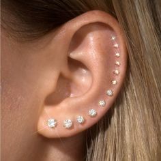 Ear Piercing Ideas Studs, Jewellery Lookbook, Full Ear Piercings, Pretty Piercings, Girly Bracelets, Ear Piercing Studs