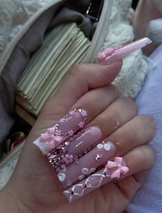 Birthday Nails Quince, Birthday Acyrilics Nails, Glam Acrylic Nails Bling, Long Pink Birthday Nails, Pink Blinged Out Nails, 20th Birthday Nail Ideas, Long Nail Inspo Acrylic, Extra Baddie Nails, Pink Quince Nails