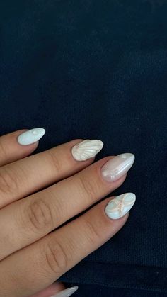 #nails #seashells #3dnails #nailtech #trendy #nailtrends #starfish #geloverlay #summernailsinspiration #summernails2024 Gel X Vacation Nails, Almond Seashell Nails, Seashell Gel Nails, Seashell Nails Short, Beach Nails Shell, Gold Starfish Nails, Beach Fall Nails, Beach Resort Nails, Sea Shell Nails Designs