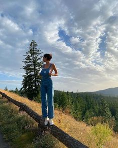 Estilo Hippy, Overalls Outfit, Camping Outfits, Granola Girl, Instagrammer, Insta Photo Ideas, Summer Aesthetic, Kendall Jenner