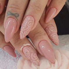 Floral Valentines Nails, Nagel Design, Rose Nail Art, Nude Nail Designs, Trendy Nail Art Designs, Nail Art Ombre, Pretty Nail Art Designs, Rose Nails, Nail Art Hacks