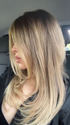 Blonde Highlights Brown Roots, Blond Hair With Brown Roots, Blonde Hair Brown Roots, Brown Roots Blonde Hair, Asian Blonde Hair, Blonde Hair With Brown Roots, Perfect Blonde Hair, Summer Blonde Hair, Korean Style Women