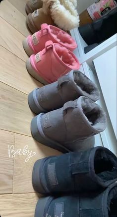 Shoe Inspo Sneakers, Fluffy Shoes, Crocs Fashion, Nike Shoes Girls, Fresh Shoes