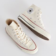 Sneakers Wishlist, Vintage Shoes Sneakers, Converse Haute, Beige Converse, Converse 70, Converse Vintage, Converse Chucks, Sneaker Outfits Women, Basic Shoes