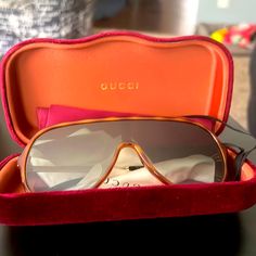 Very Classic Gucci Sunglasses Gucci Sunglasses, Gucci Accessories, Colored Sunglasses, Sunglasses Accessories, Mens Accessories, Man Shop, Gucci, Sunglasses, Color