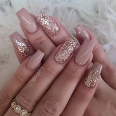 Jet Set Beauty GmbH shared a post on InstagramArizona and Infinity Rose@b.a.nails@jet_set_beauty_nails jetsetnails jetsetbeauty nailsnailinspo naildesign nails2inspireFollow their account to see 14628 posts. Rose Gold Nails For Prom, Prom Nails Rose Gold, Glitter Nails For Prom, Christmas Nails Rose Gold, Birthday Glitter Nails, Trendy Nails Nude, Prom Nail Ideas, Nails For Prom, Elegant Touch Nails