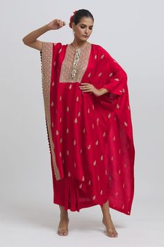 Buy Red Silk Embroidered Zari Round Neck Kaftan And Skirt Set For Women by Anamika Khanna Online at Aza Fashions. Bandhani Dress, Anamika Khanna, Fancy Blouses, Fancy Blouse Designs, Indian Designer Wear, Fashion Design Clothes, Red Silk, Embroidered Silk, Designer Wear