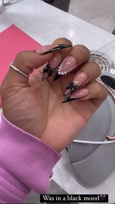 Senior Acrylic Nails, Creme Brown Nails, Graduation Nails Black Women, Long Nails Design Ideas 2024, Cute Stilletos Nails, Graduation Nails Acrylic 2024, Nails Black Girls Acrylic, Dope Nail Designs Stilettos, Paris Nails Aesthetic