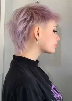 Female Mullet With Undercut, Pixie Mullet Undercut, Lesbian Mullet Haircut Short, Shaved Mullet Short Hair, Short Mullet Shaved Sides Woman, Shaves Haircuts Women, Hair Styles For Shaved Sides, Short Haircut With Shaved Sides, Very Short Mullet Straight Hair