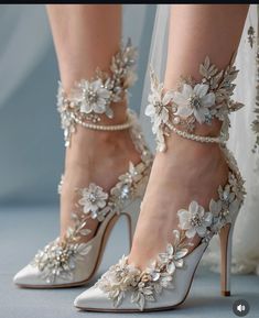 Fairy Heels, Fashion Week Dresses, Fairy Shoes, Heels Aesthetic, Trendy Heels, Fairytale Fashion, Bridal Heels, Stunning Shoes, Fashion Design Dress