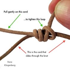 an image of someone tying a knot with two different ropes and labeled instructions on how to tie the knot