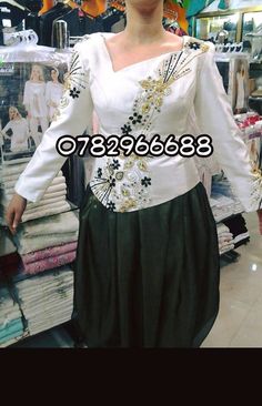 Algerian Fashion, Traditional Outfits, Top Styles, Tops Designs, Wedding Dresses, Zara, Couture, Embroidery, Weddings