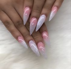 Almond Ombre Nails Designs, Ombre Pointy Nails, Stilleto Ombre Nails, Ombre Stilleto Nails, Stiletto Ombre Nails, Lilac Ombre Nails, Ombré Stiletto Nails, Ombre Stiletto Nails, Ombre Almond Nails